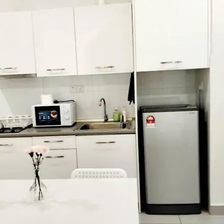 Cc33A2A Cyberjaya Self-Check-In-Netflix-Wifi-Parking-Pool-Balcony, 2019 Apartment Exterior photo